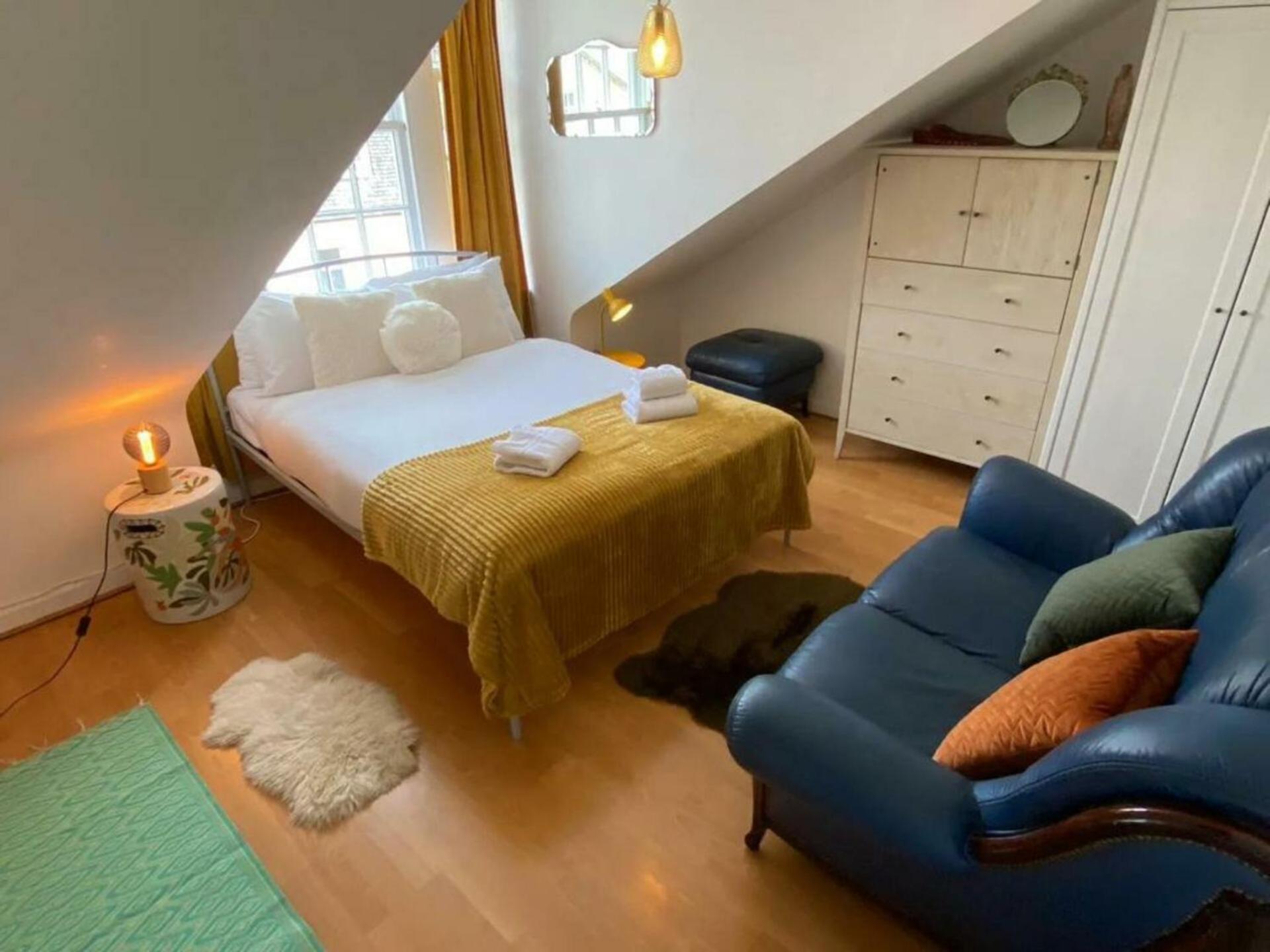 Charming 3 Bedroom Apartment In The Heart Of Vibrant Old Town EDI Eksteriør billede