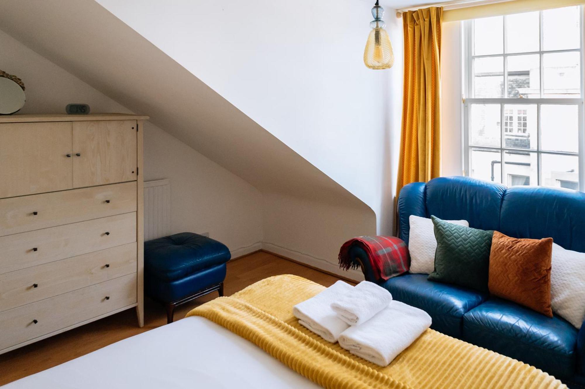 Charming 3 Bedroom Apartment In The Heart Of Vibrant Old Town EDI Eksteriør billede