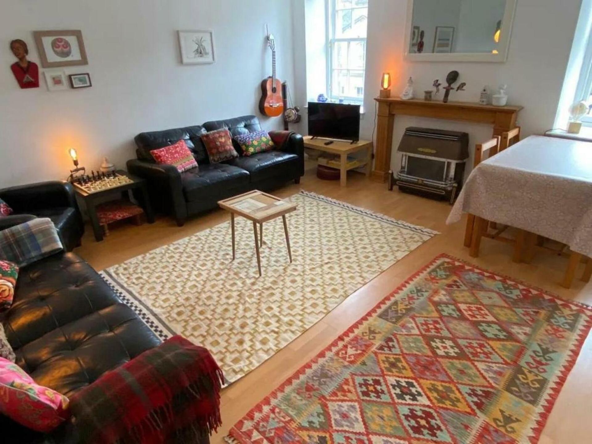 Charming 3 Bedroom Apartment In The Heart Of Vibrant Old Town EDI Eksteriør billede